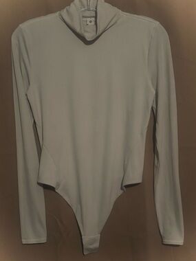 LULULEMON Wundermost Ultra-Soft Nulu Turtleneck Bodysuit NWT BEIGE